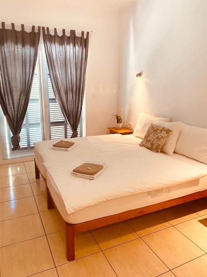 Hostal Villa Senese ปาเกรา ภายนอก รูปภาพ